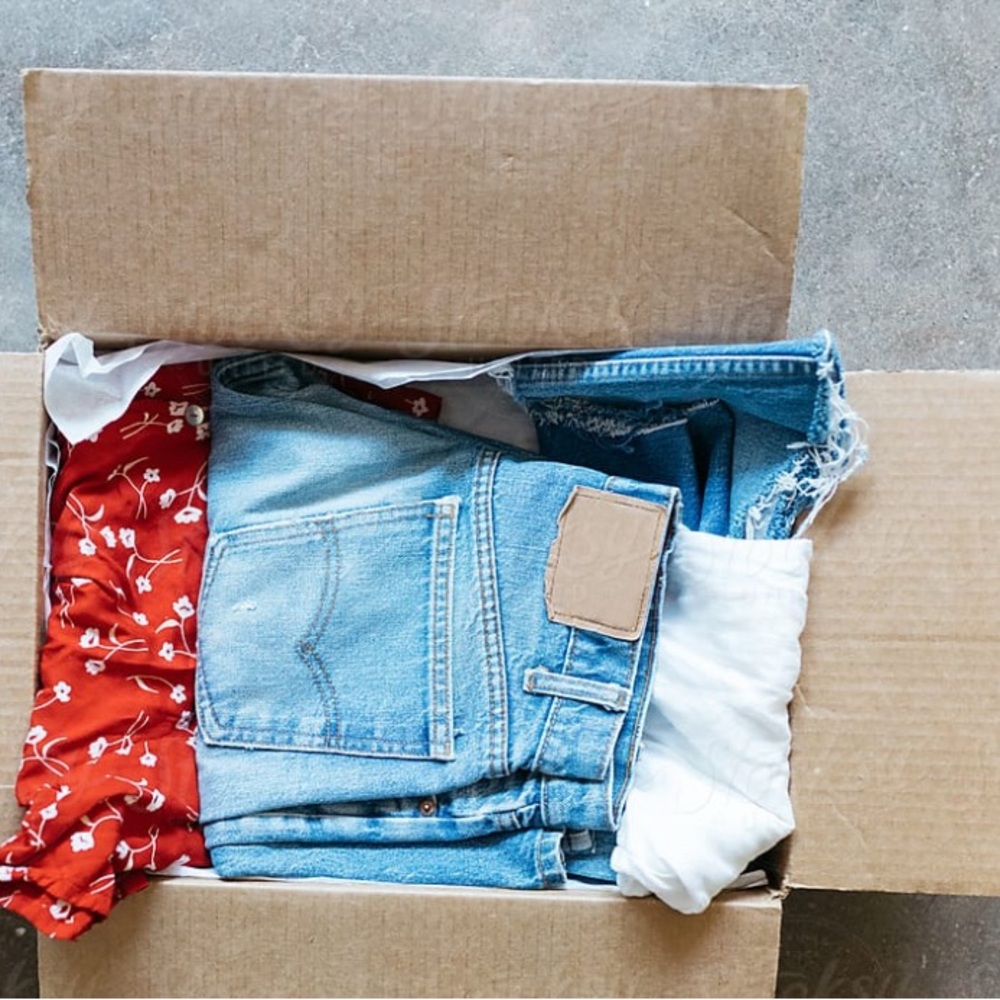 Mystery clothing box! 25 items for $50!! That’s only $2 a piece!!!